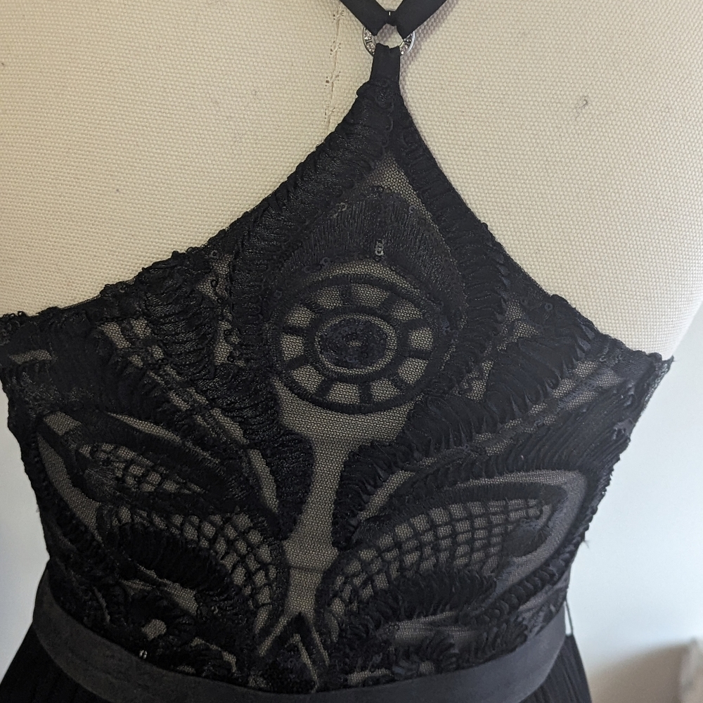 Classic Black Prom dress - Picture 5 of 8